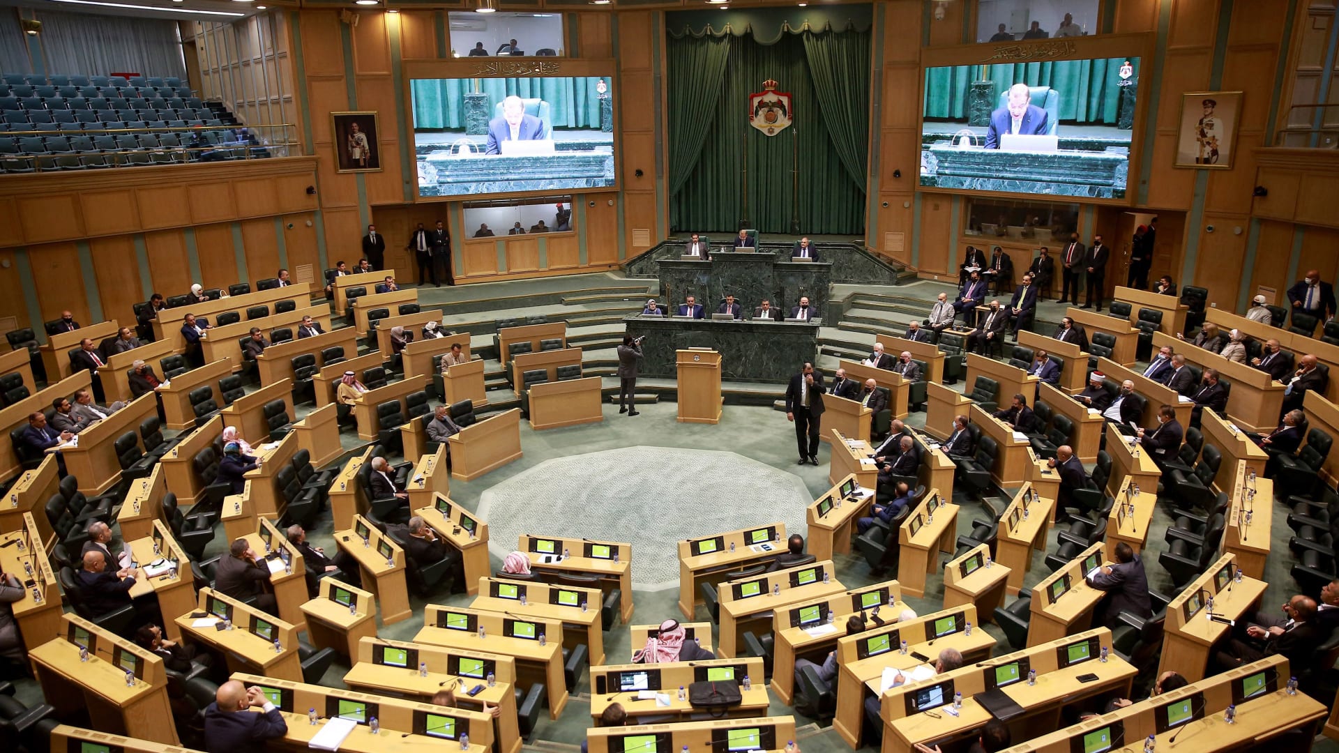 البرلمان الأردني يصوت على طرد السفير الصهيوني من عمّان