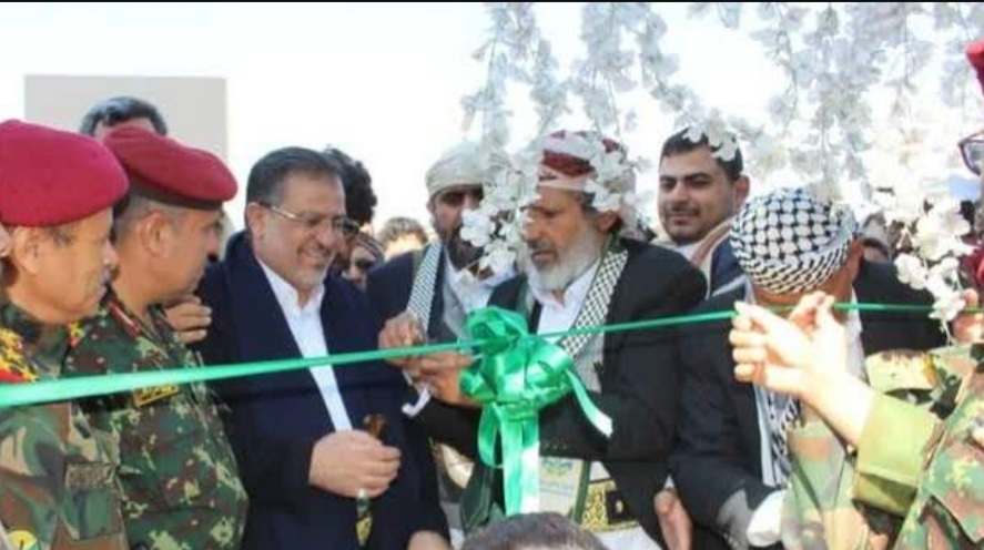 نائبا رئيسي مجلسي النواب والشورى هشول ورسام يفتتحان معرض صور شهداء ألوية الحماية الرئاسية.