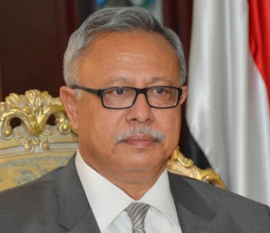 الدكتور بن حبتور يعزّي عضو مجلس النواب عبد الرحمن الأكوع في وفاة والده القاضي محمد الأكوع